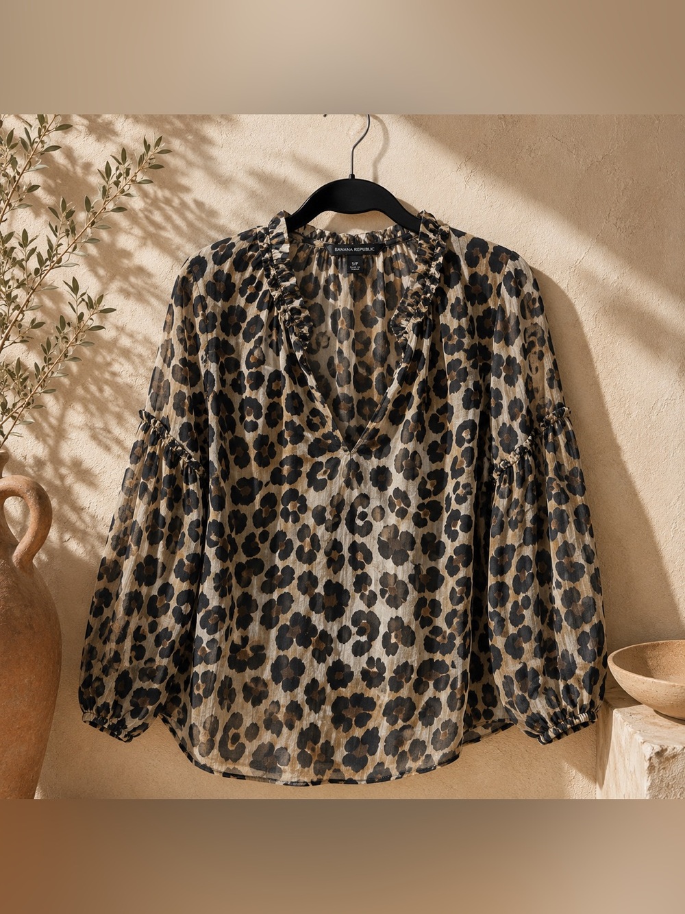 Banana Republic Sheer Leopard Print Ruffle Blouse – Size Small Petite (S/P)